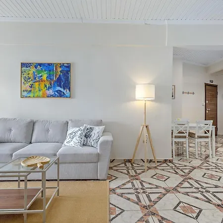 Old Bridge Waterfront View Apartment, Apartment *